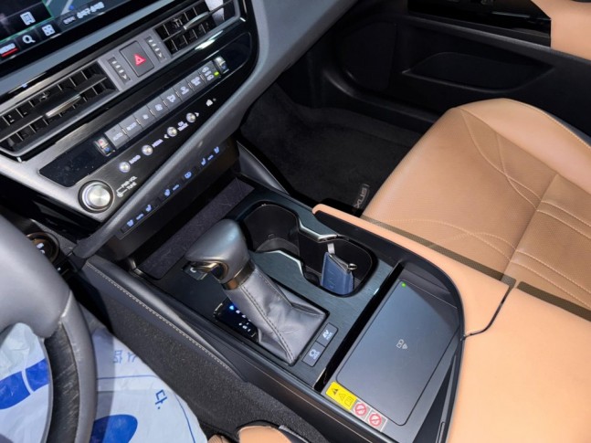 Lexus ES300h ES300h Executive 2023