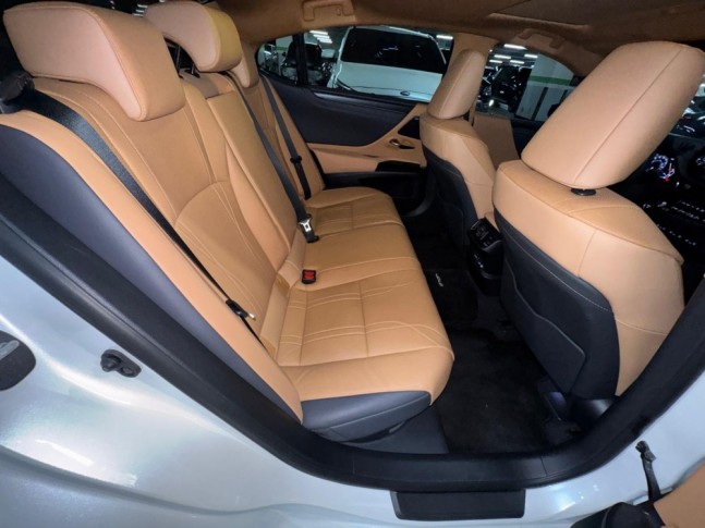 Lexus ES300h ES300h Executive 2023