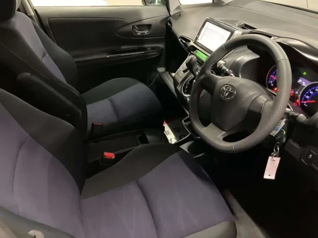 Toyota Wish 1.8 S 2014