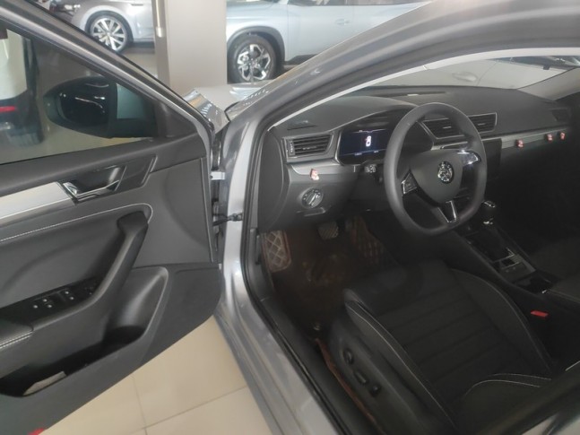 Skoda Superb 1.4T TSI DSG Exclusive 280 2024