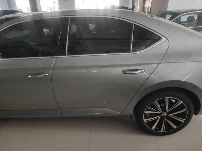 Skoda Superb 1.4T TSI DSG Exclusive 280 2024