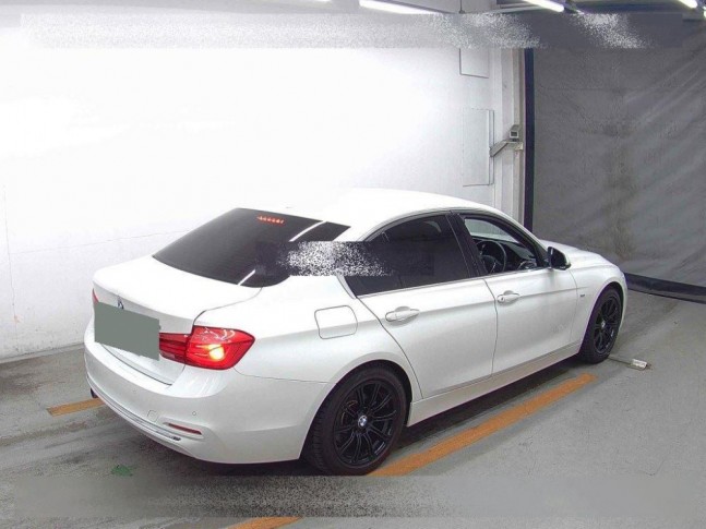 BMW 3-Series 318i Luxury 2017