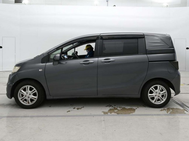 Honda Freed Spike 1.5 G Just Selection 2010