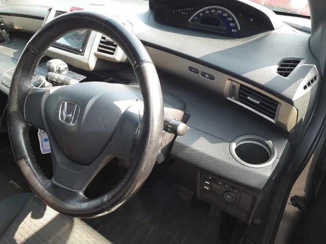 Honda Freed Spike 1.5 G Just Selection 2010