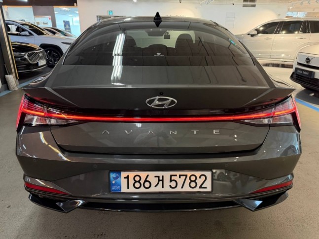 Hyundai Avante 1.6 G CVT Inspiration 2023