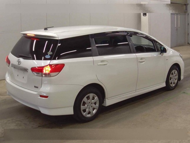 Toyota Wish 1.8 X HID selection 2012