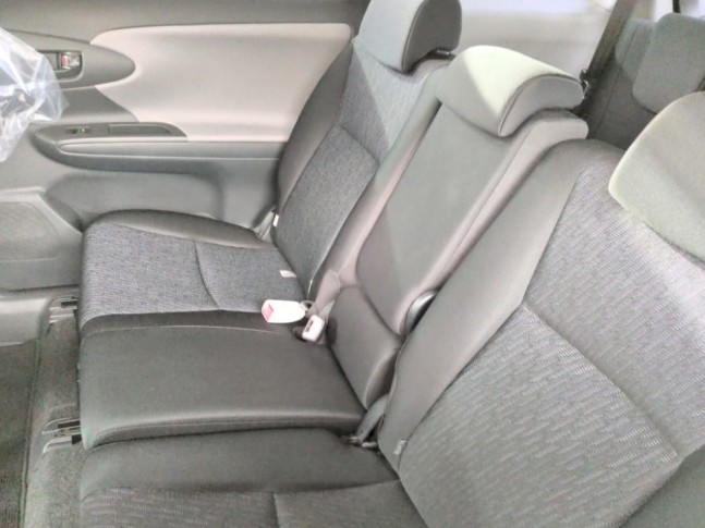 Toyota Wish 1.8 X HID selection 2012