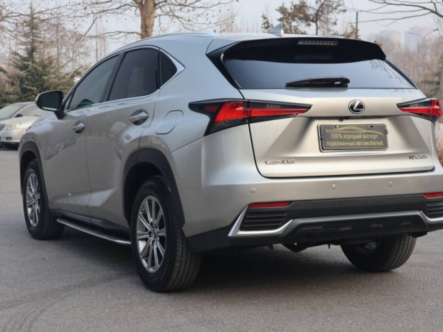 Lexus NX200 2.0 CVT AWD Luxury 2020