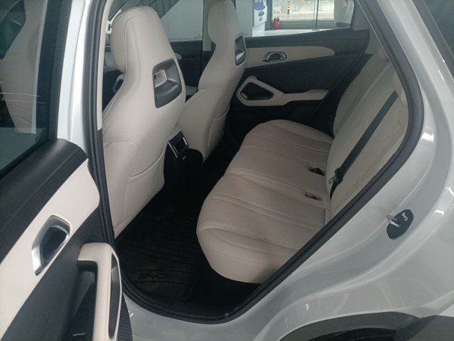 BYD Yuan Up 32 kWh Intelligent Driving Pilot 2025