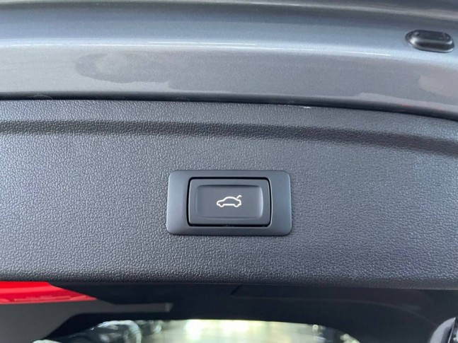 Audi A3 1.4 35 TFSI S Tronic Ultimate Color Edition 2023