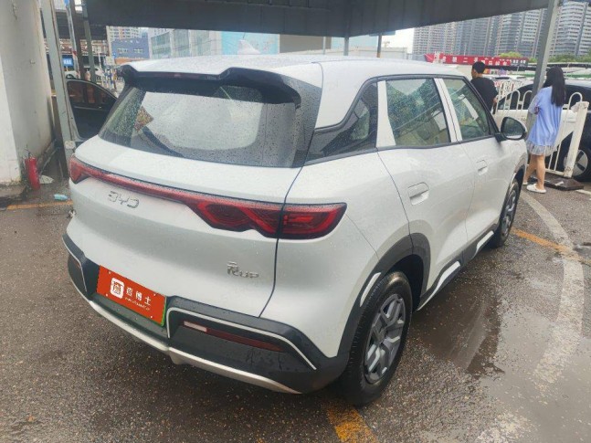 BYD Yuan Up 32 kWh Intelligent Driving Pilot 2025
