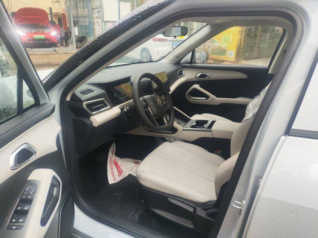 BYD Yuan Up 32 kWh Intelligent Driving Pilot 2025