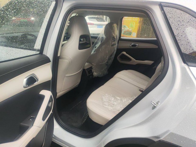 BYD Yuan Up 32 kWh Intelligent Driving Pilot 2025