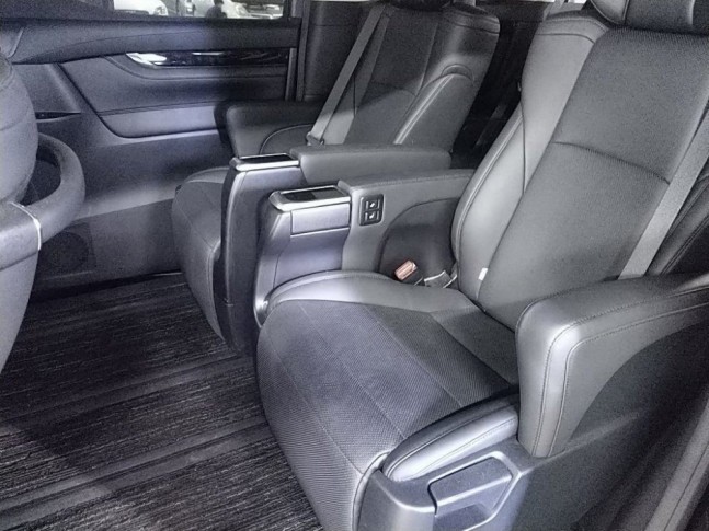Toyota Vellfire 2.5 ZG Edition 2019