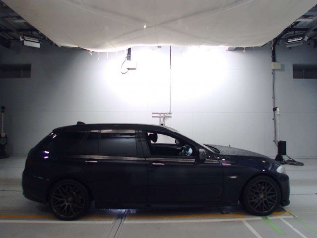 BMW 5-Series Touring 523i M Sport 2011
