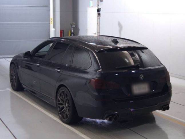 BMW 5-Series Touring 523i M Sport 2011
