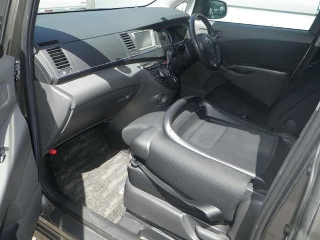 Toyota Isis 1.8 Platana limited 2010