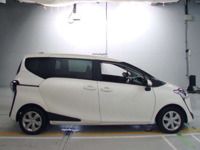 Toyota Sienta 1.5 G 2020