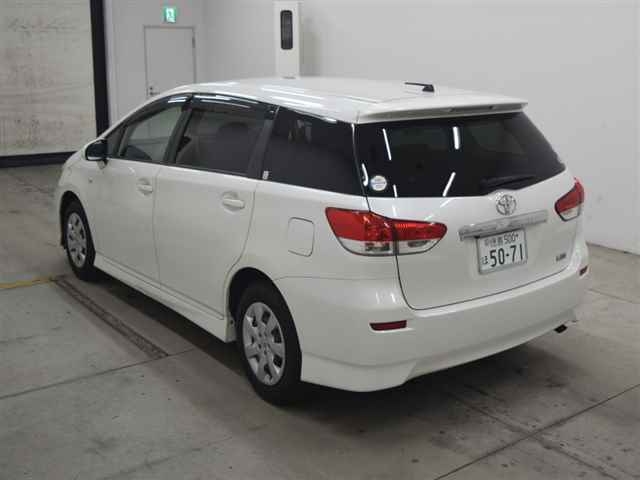 Toyota Wish 1.8 X HID selection 2012