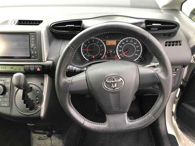 Toyota Wish 1.8 X HID selection 2012