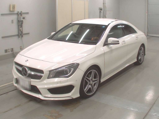 Mercedes-Benz CLA-Class CLA 180 AMG Line 2015