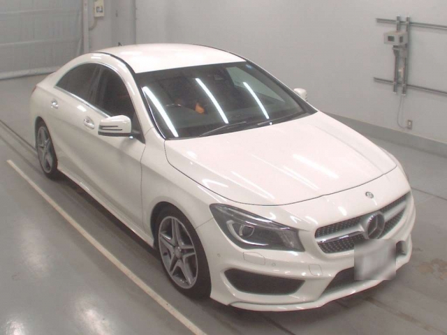 Mercedes-Benz CLA-Class CLA 180 AMG Line 2015