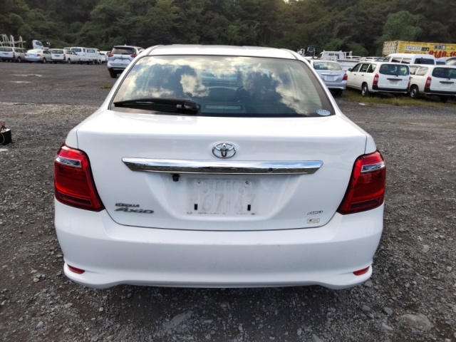 Toyota Corolla Axio 1.5 X 4WD 2018