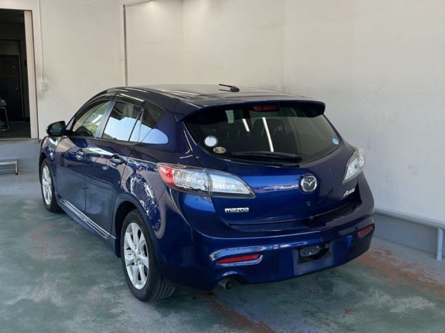 Mazda Axela 1.5 15S NAVI edition 2011