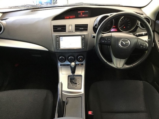 Mazda Axela 1.5 15S NAVI edition 2011
