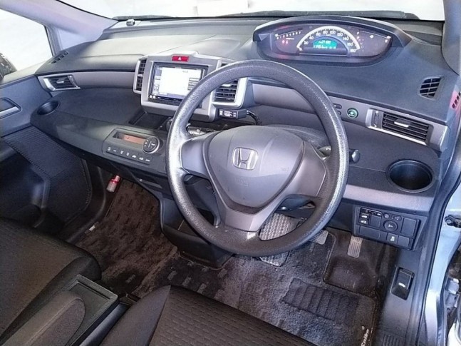 Honda Freed spike 1.5 G Just Selection 2013
