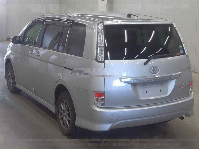 Toyota Isis 1.8 Platana V Selection 4WD 2012