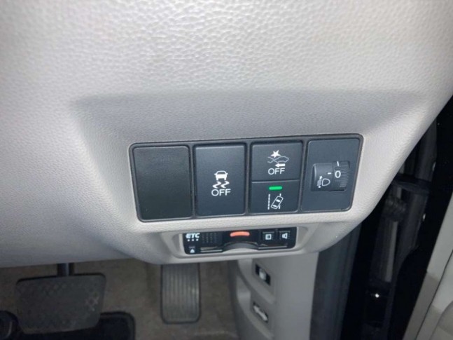 Honda Stepwgn 1.5 B Honda Sensing 7 seater 2019