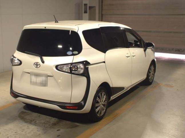 Toyota Sienta 1.5 X 2016