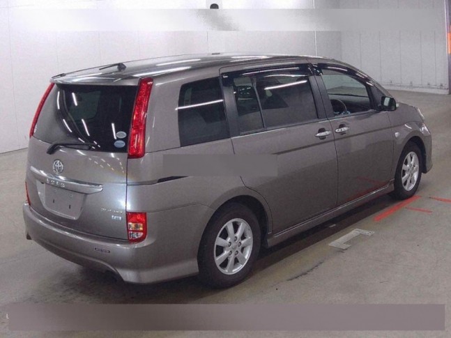 Toyota Isis 1.8 Platana limited 2010