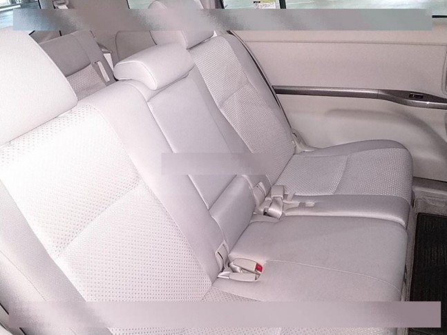 Toyota Isis 1.8 Platana limited 2010