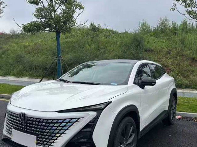 Changan UNI-T 1.5 AMT Premium Sport 2021