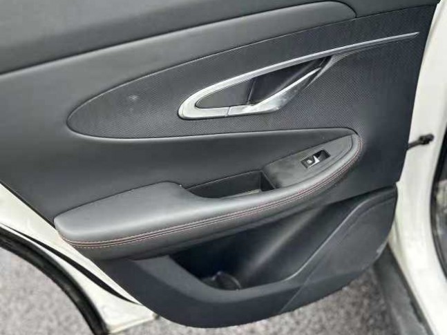 Changan UNI-T 1.5 AMT Premium Sport 2021