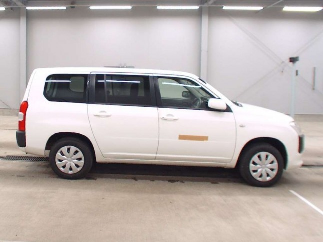 Toyota Probox 1.5 F 4WD 2016
