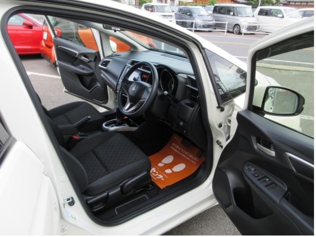 Honda Fit 1.3 13G L Package 2013