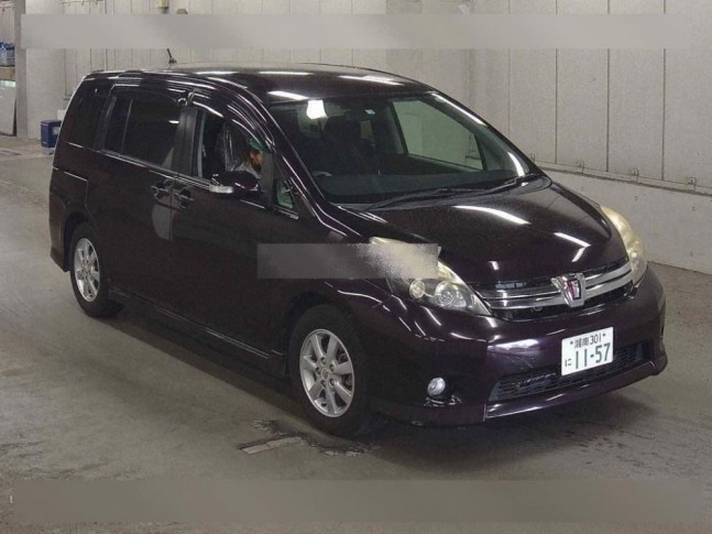 Toyota Isis 1.8 Platana 2012