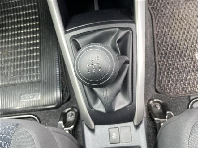 Toyota Corolla Fielder 1.5 G 2013