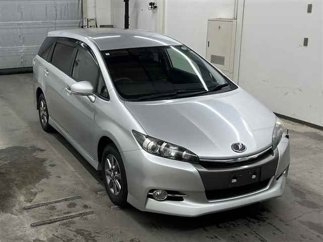 Toyota Wish 1.8 S 4WD 2013