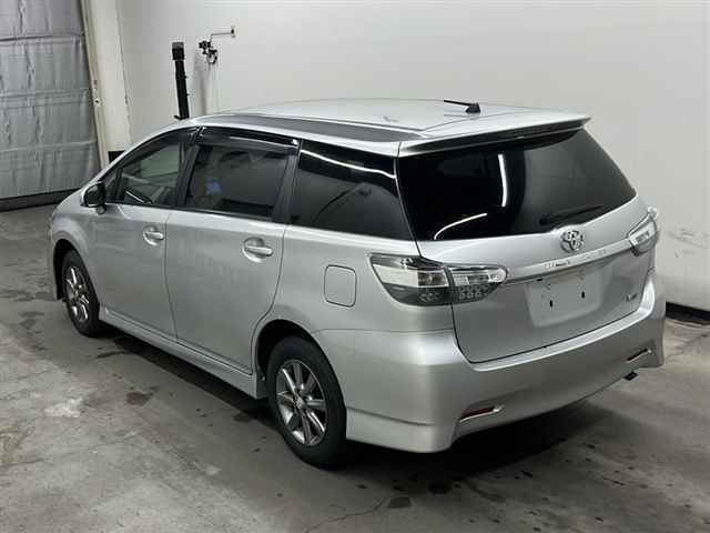 Toyota Wish 1.8 S 4WD 2013