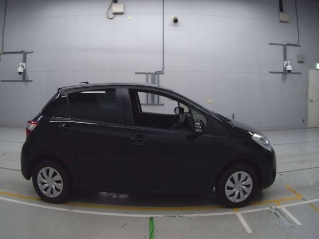 Toyota Vitz 1.0 F 2018