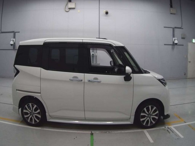 Toyota Tank 1.0 Custom G-T 2020