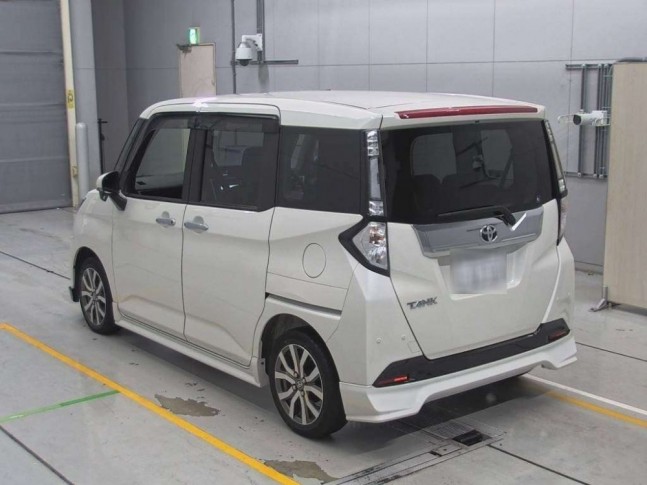 Toyota Tank 1.0 Custom G-T 2020