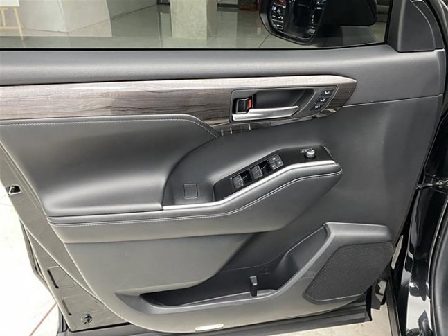 Toyota Highlander 2.5h HV CVT Supreme 4WD 2021
