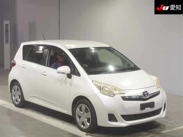 Toyota Ractis 1.3 X 2013
