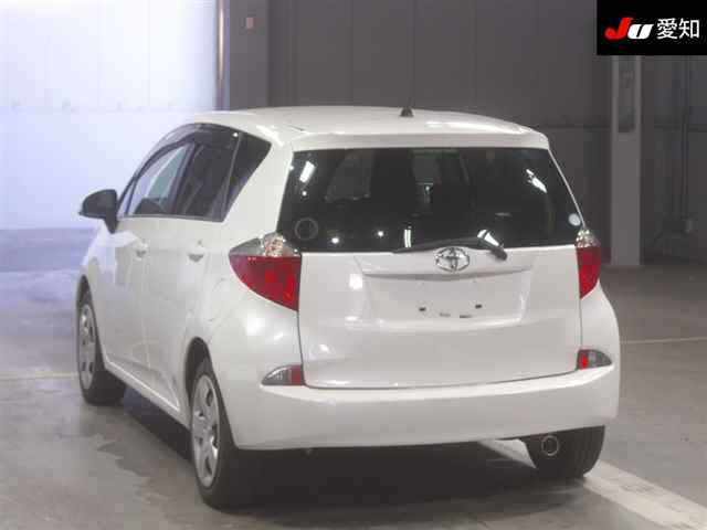 Toyota Ractis 1.3 X 2013