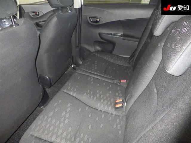 Toyota Ractis 1.3 X 2013